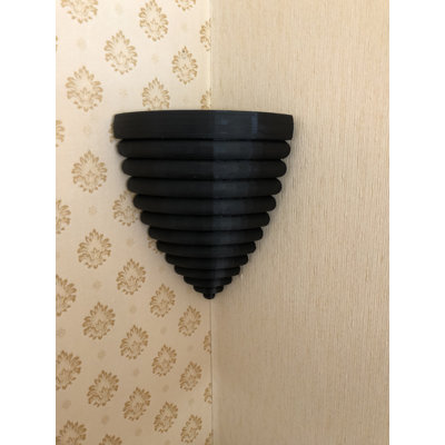 Reith Triangle Plastic / Acrylic Floating Shelf