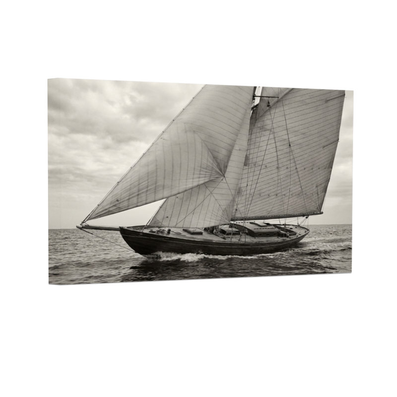 Bateau à voile tendance sur les vagues de l'océan en noir et blanc, H 12 po x l 18 po