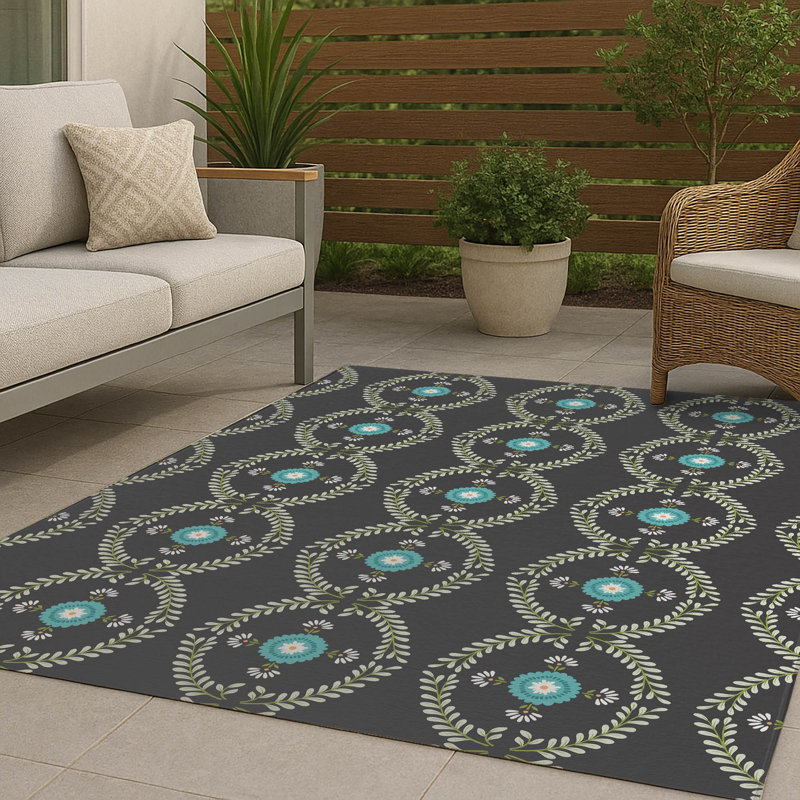 Bree Non Slip Outdoor Rug, Rectangle 5' x 7'