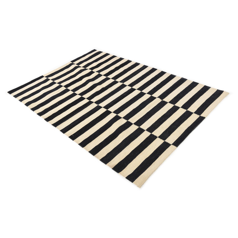 Tapis noir et blanc Ohlson