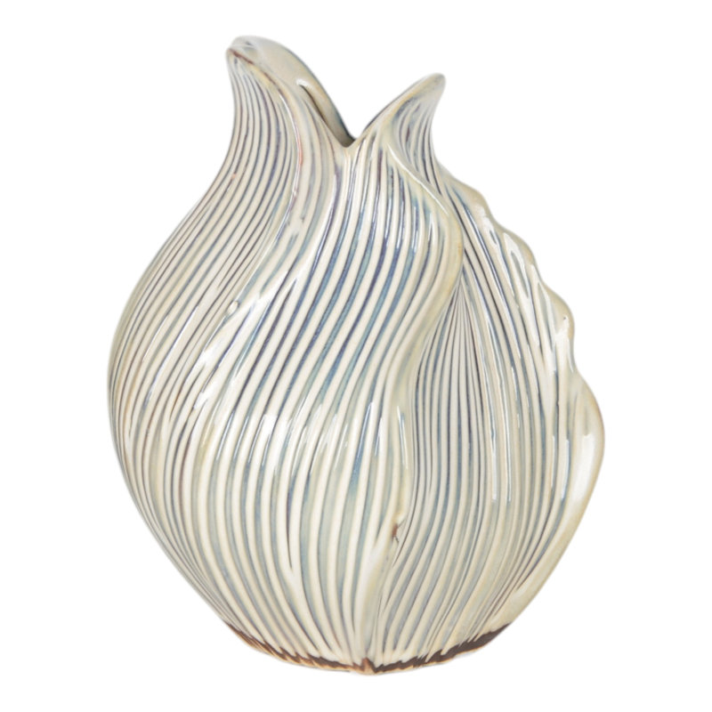 Vase en terre cuite fabriqué à la main avec motif sculpté incurvé, H 8 po x l 6 po x P 6 po