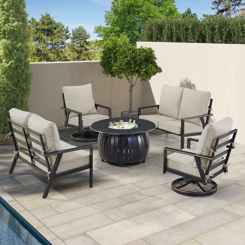 Ensemble de table de foyer en aluminium noir avec deux causeuses et deux fauteuils club CHo Club, Gris clair