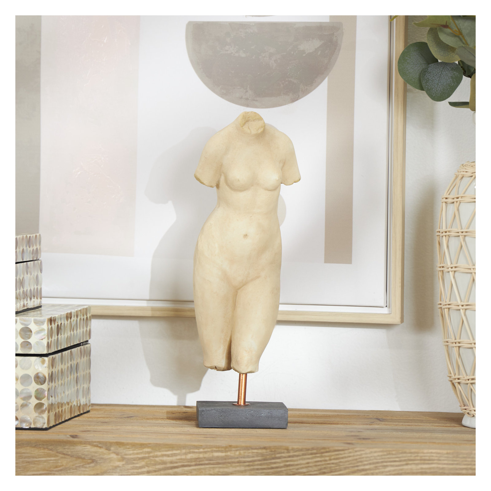 Sculpture, Cream