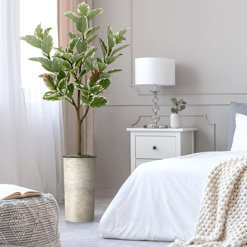 Arbre artificiel en fleur noire et blanche, Beige grunge