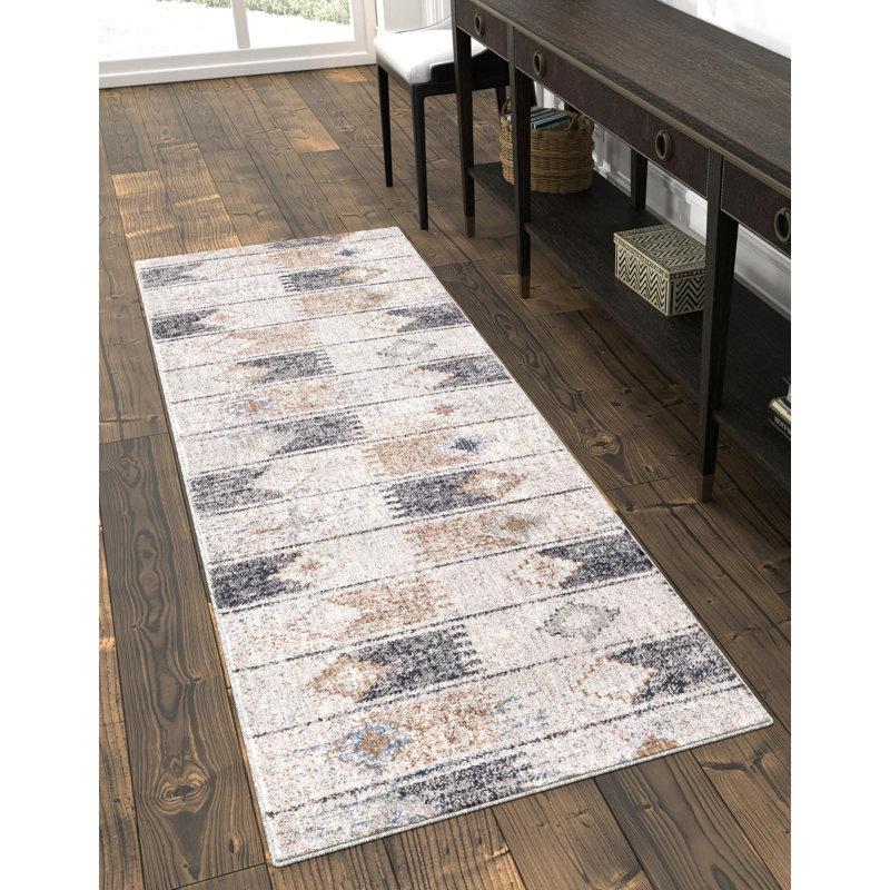 Perlita Geometric Indoor Rug, Runner 2' x 8'