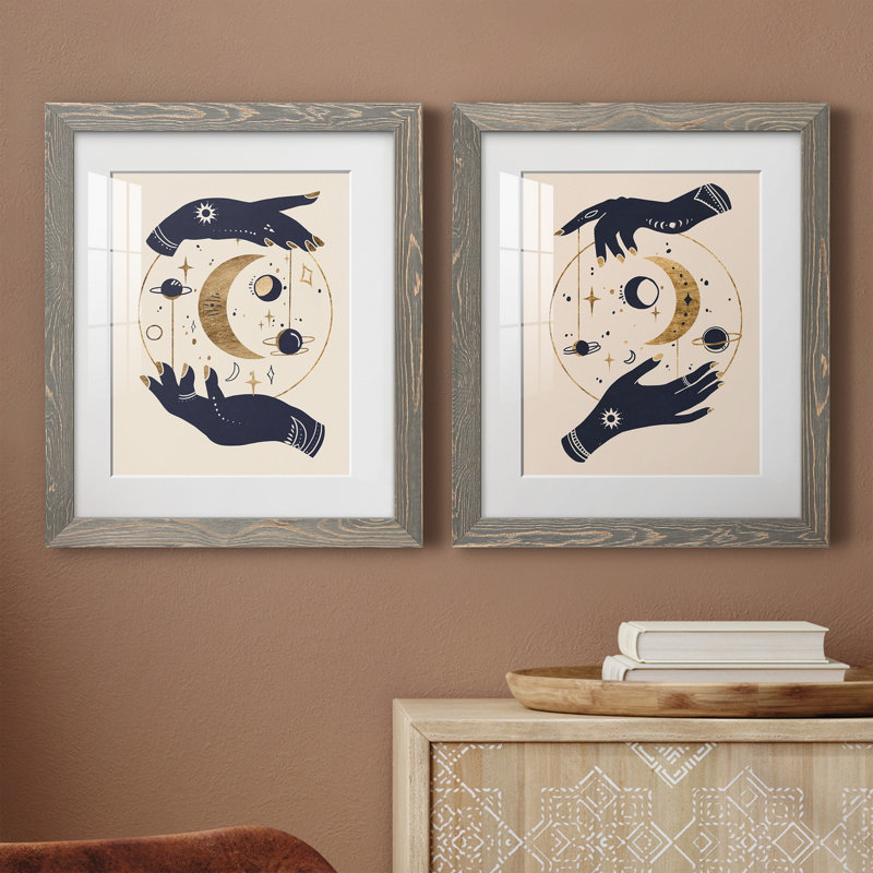 «Moon Hands», reproduction encadrée IPremium prête à être accrochée, Papier encadré blanc, H 24 po x l 36 po x P 1,5 po