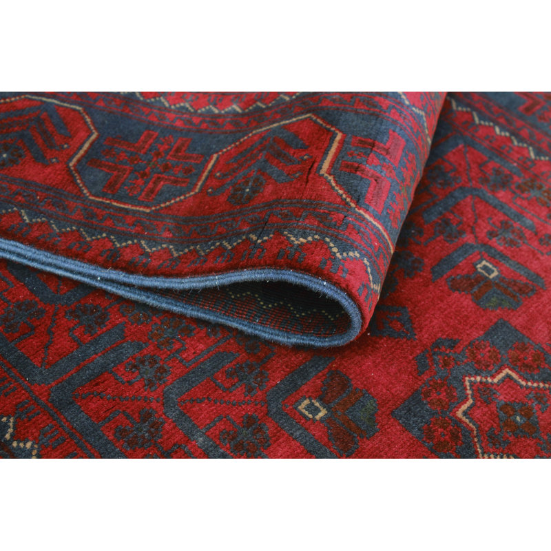 Khyle Mustansa Red Runner