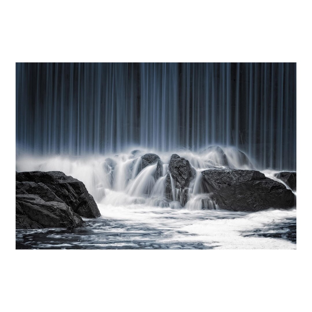 Strukturierte Fototapete Waterfall in Finland 1,9 m x 288 cm