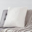 Coussin décoratif en sherpa-1739125168-1739161587
