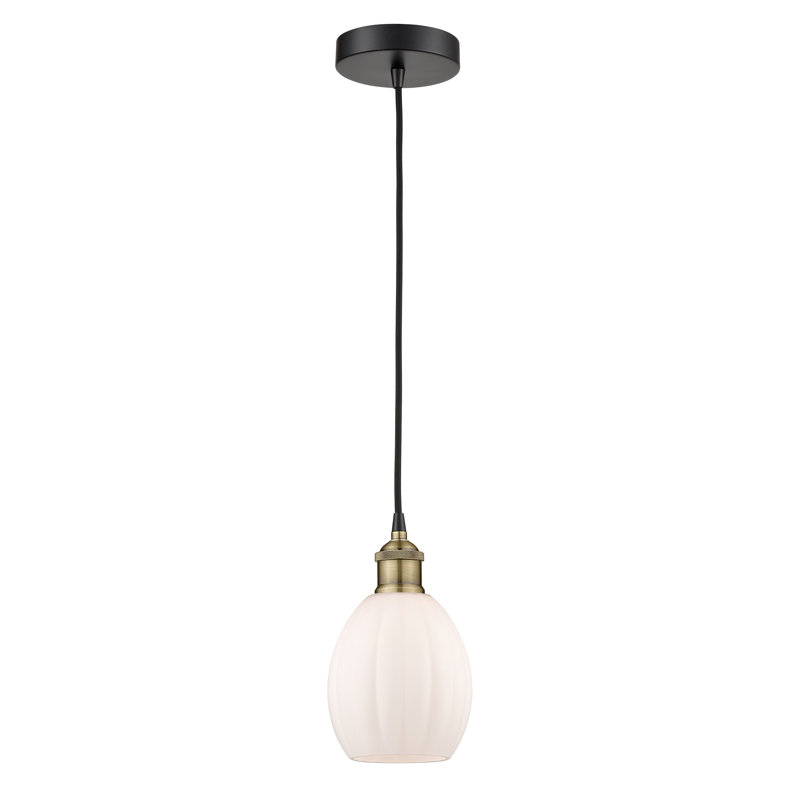 Luminaire suspendu simple à 1 lumière Bolduc, Blanc mat, Laiton antique noir