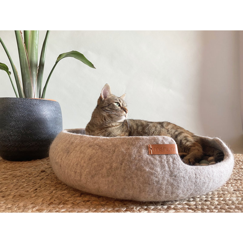 Wool Nest Pet Bed, Silver