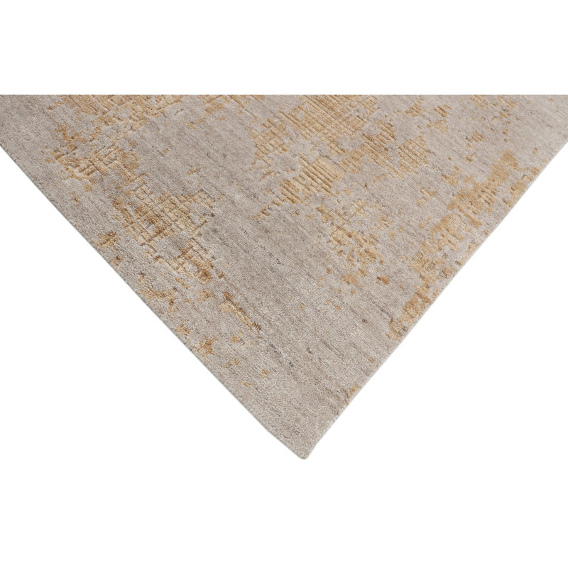 Hand Knotted Area Rug in Beige/Gold, Rectangle 6' x 9'