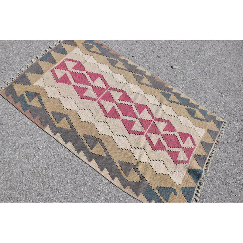 Tapis turc rétro vintage tissé à la main en beige vif et subtil pour un décor unique