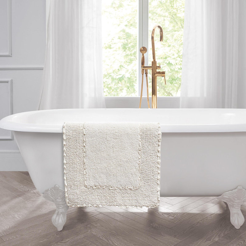 Ivory Cotton Ruffle Border 2-Piece Bath Rug Set