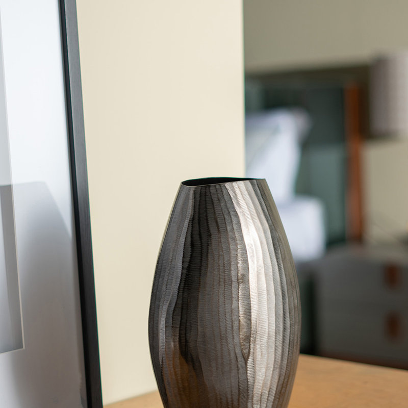 Vase ovale en aluminium