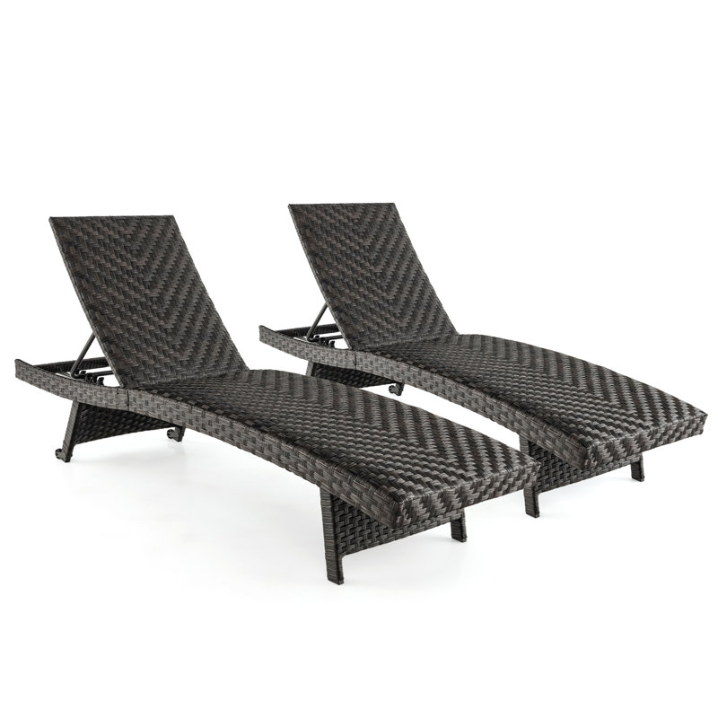 Chaise longue d'extérieur Waterton avec mousse à séchage rapide