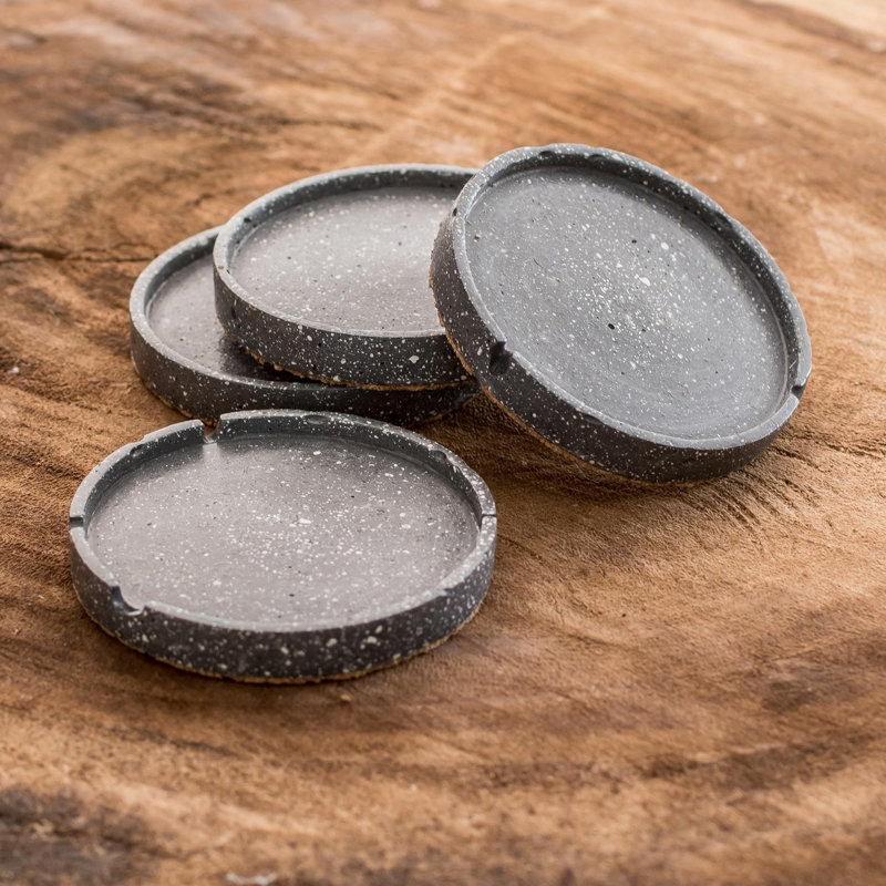 Ensemble de sous-verres en ciment noir moucheté Novica (ensemble de 4), Bleu
