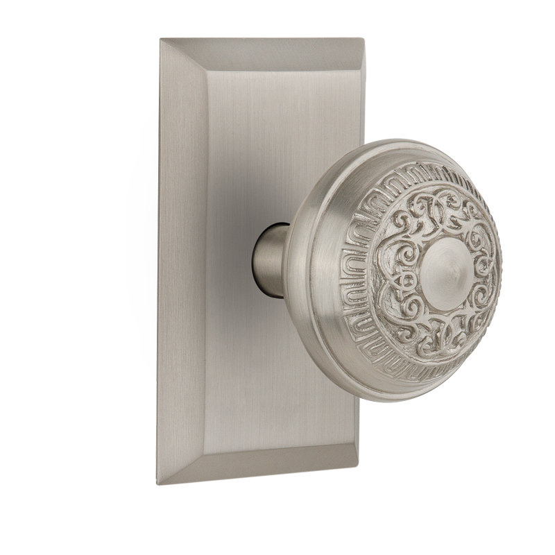 Studio Plate with Egg & Dart Door Knob, Satin Nickel