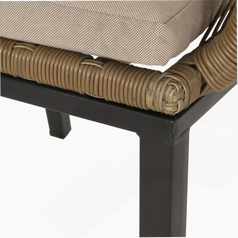 Chaise Russell, 2