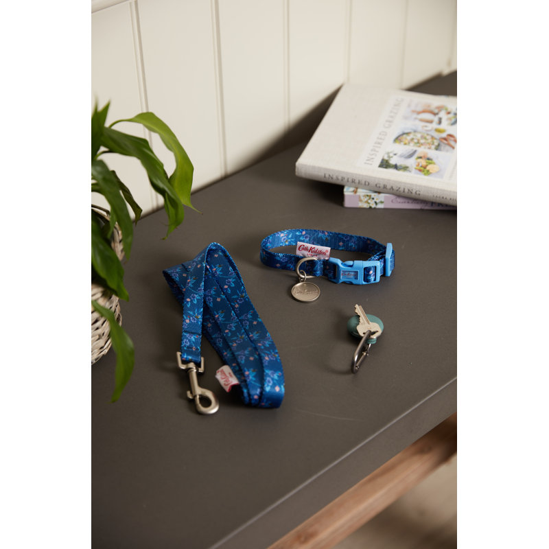Flora Fauna Greenwich Flowers Soft Fabric Lead M/L