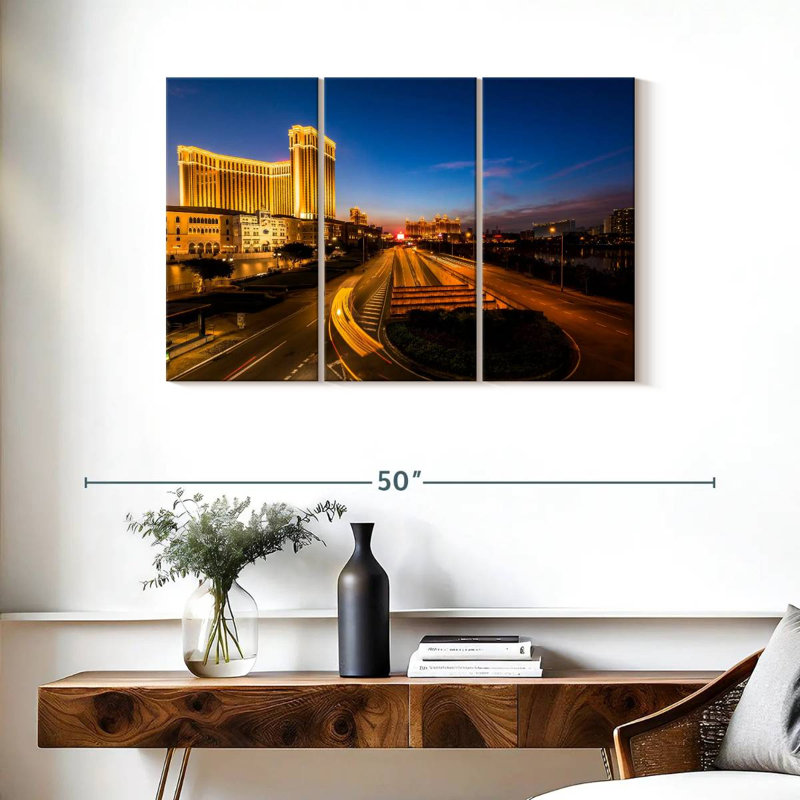 Macau, 24" H x 38" W