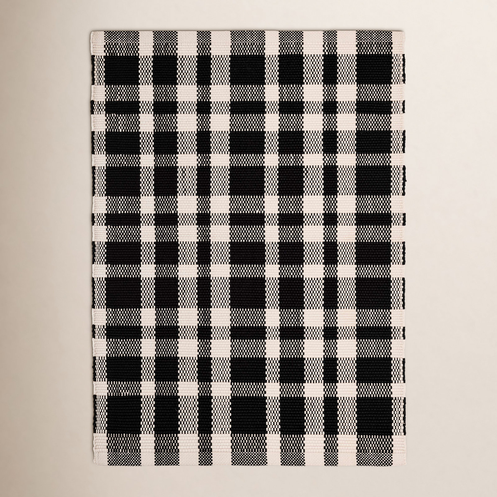 Tattersall Black Handwoven Indoor/Outdoor Rug, Rectangle 5' x 8'