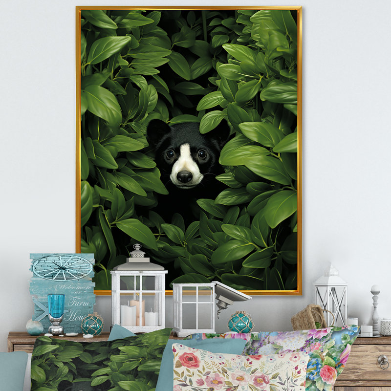 Panda vert ludique vert II - art mural animal panda, Cadre flottant doré, 32" H x 16" W