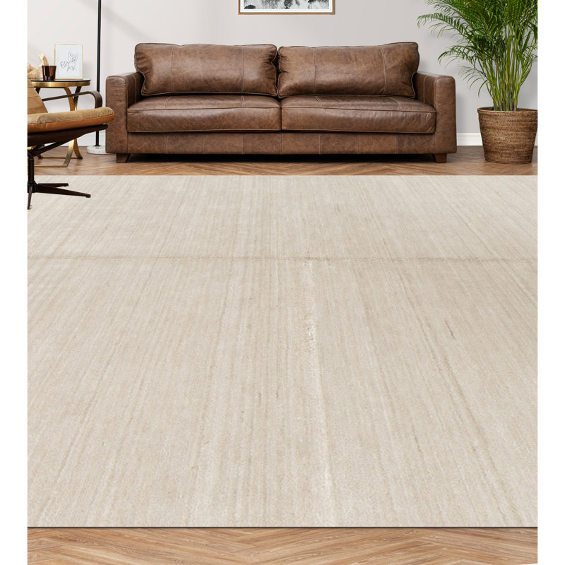 Area Rug in Ivory
