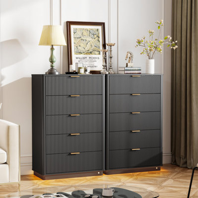 31.5" Wide Modern Chest Of Drawers With Lighting,Fluted Dresser For Bedroom With 5 Drawers
