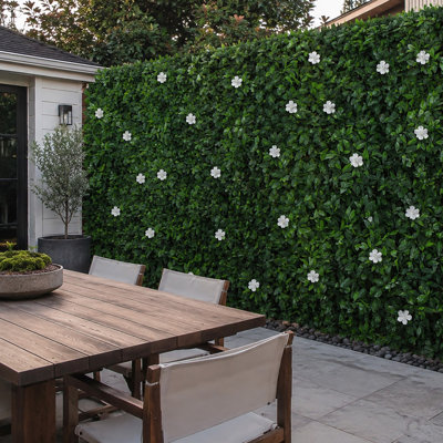 Coucou blanc avec feuillage vert artificiel protégé contre les rayons UV pour la décoration extérieure (ensemble de 12)