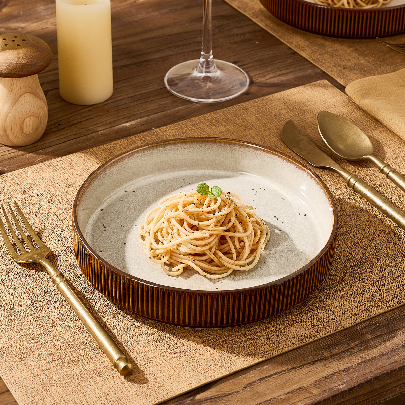 Stoneware Pasta Bowl, Cream & Cocoa