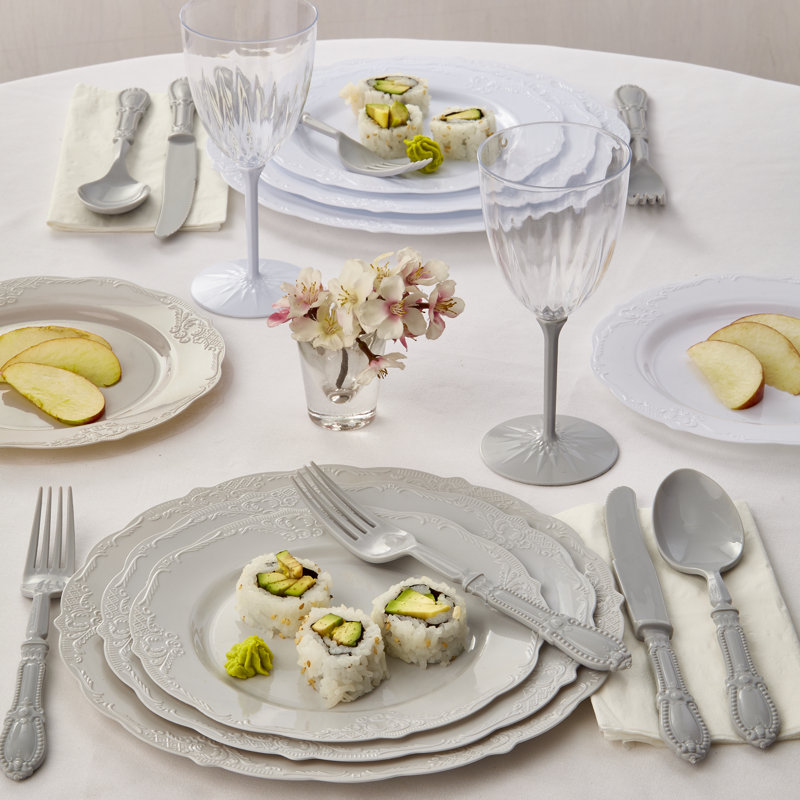 Disposable Valentine's Day Appetizer Plate