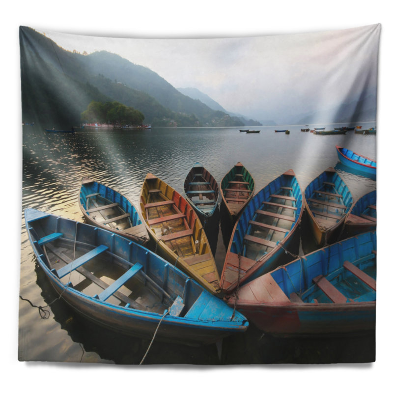 Beaux bateaux dans la tapisserie du lac Phewa, H 32 po x l 39 po