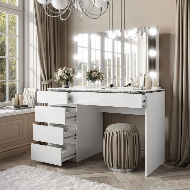 Dressing Table with Mirror