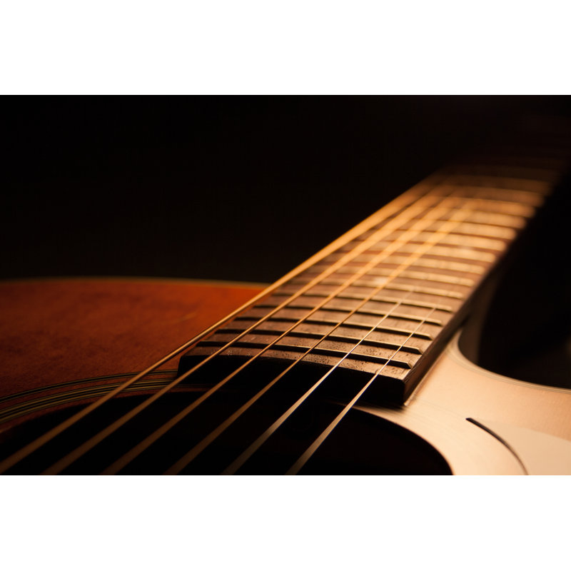 Low Light Guitare - Photographie sur toile tendue, H 20 po x l 30 po