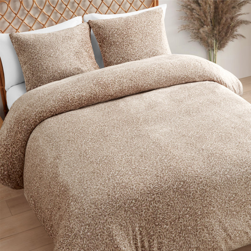 Jessica Simpson Leopard Printed Plush Duvets, Twin XL Duvet Cover + 1 Twin Sham 