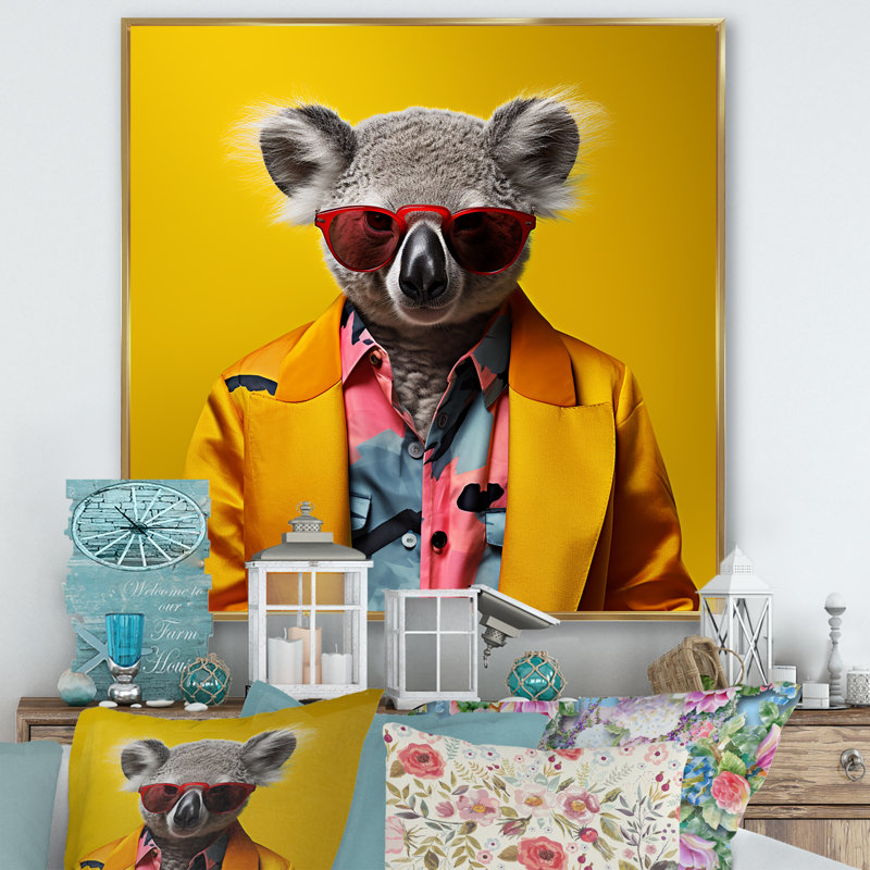 Jaune en costume Koala I - Koala, art mural animal, H 30 po x l 30 po x P 1,5 po, Cadre flottant doré