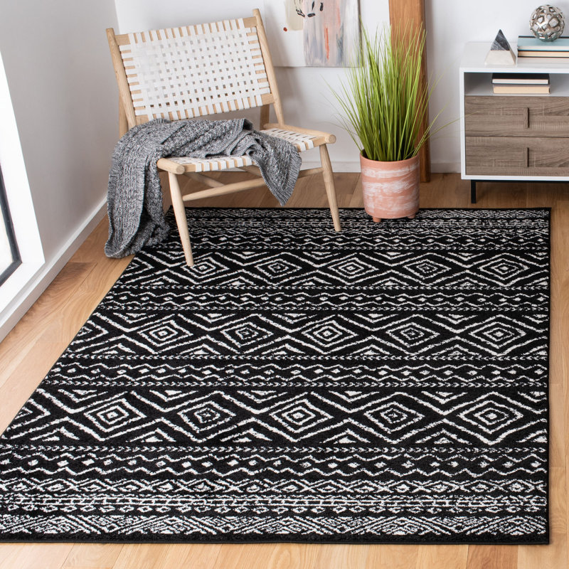 Tapis noir / ivoire Summey Southwestern, Rectangle 5 pi 3 po x 7 pi 6 po