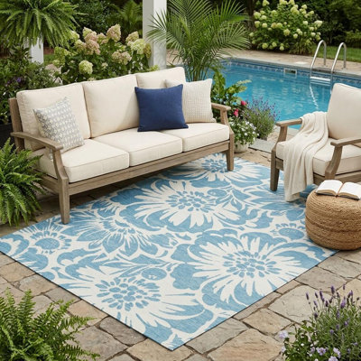 Tapis extérieur lavable antidérapant à motif floral denim et ivoire 5 pi x 8 pi