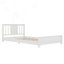 Structure de lit simple en bois massif avec tête de lit, conception à profil bas, lattes de soutien et finition blanche-692957880