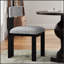 Chaises de salle à manger rembourrées modernes avec accoudoirs robustes en métal, ensemble de deux pour rehausser l'ambiance de votre salle à manger-148969669-148969664