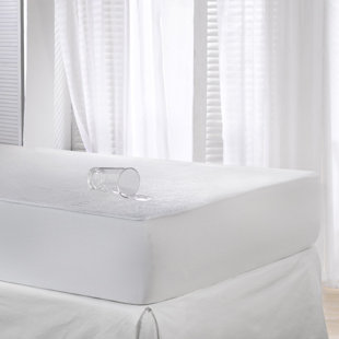 Protège-matelas imperméable et ajusté