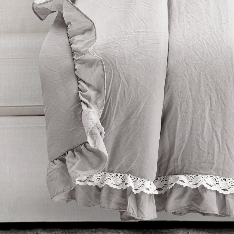 Jeté en dentelle Ella Shabby Elegance Ruffle, Gris clair