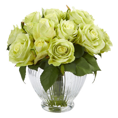 Arrangement floral roses vase