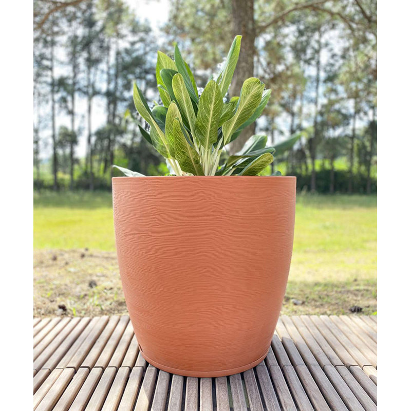 Pot de fleurs en résine Amsterdan, 25.59" H x 16.14" W x 16.14" D, Terracotta
