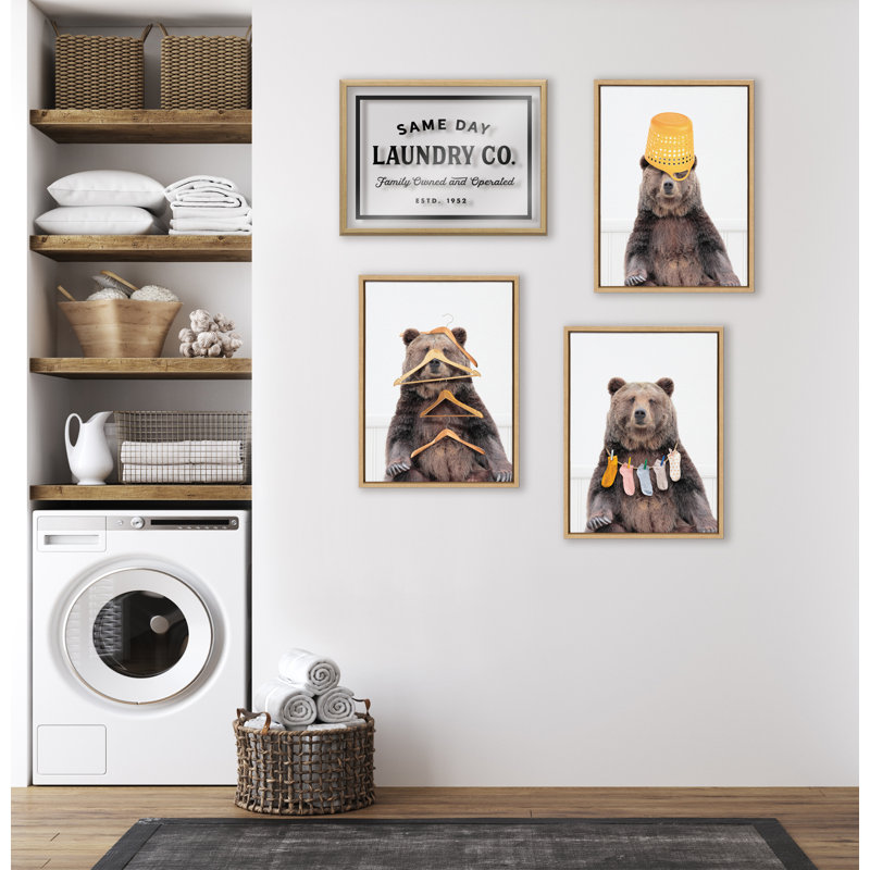«Lets Hang Out Bear» par Amy Peterson, reproduction d'art sur toile encadrée, Naturel