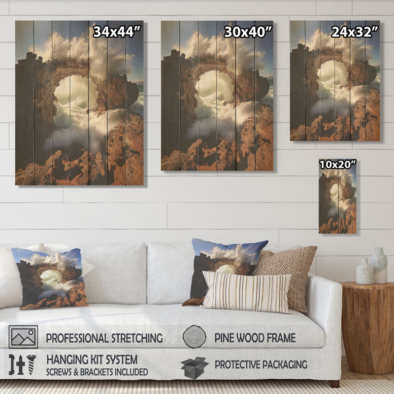 Plage rocheuse avec vagues de falaise - vagues côtières sur bois, H 32 po x l 24 po