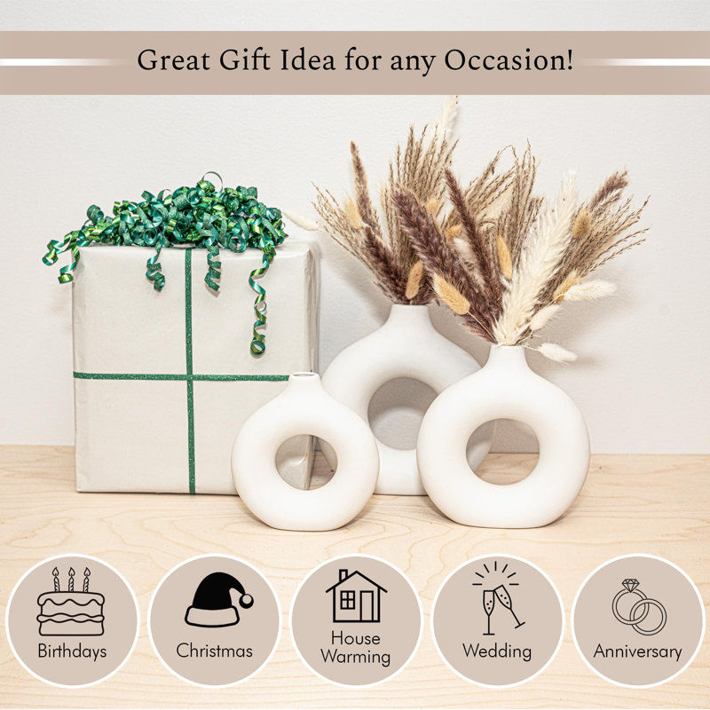 Set of 3 White Ceramic Vases with Dried Pampas Grass