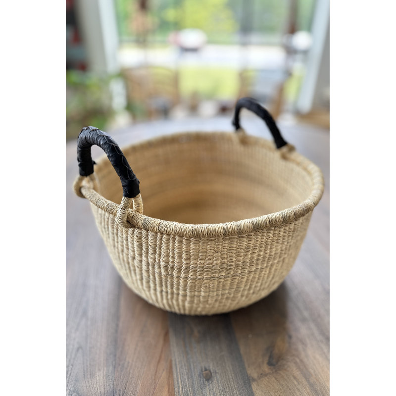 Handwoven Bolga Basket - Round, Beige