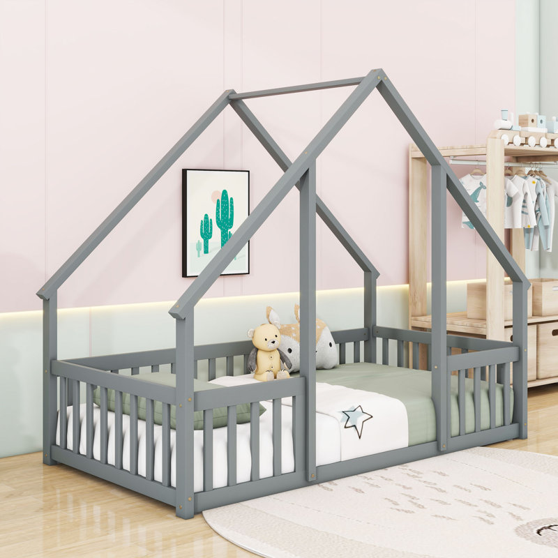 Lit en bois avec garde-corps de sécurité en forme de maison, Gris, Simple